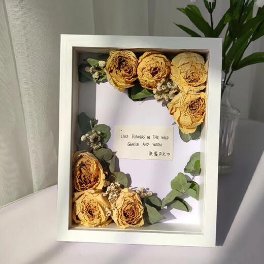 Shantou Lincun Hollow Dried Flower Photo Frame DIY Handmade Gift Preserved Flowers Picture Frame Placement Toilet Tissue Rose Photo Frame White 5cm (8 inches 15*20cm) does not include dried flowers. Free lanterns + ribbons + glue + pearls + bottom paper