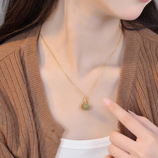Yijin S925 sterling silver necklace women's niche design high-end lucky bag Hetian jade necklace round bead clavicle Valentine's Day gift exquisite gift box lucky bag Hetian jade necklace