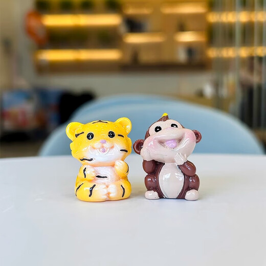 Gelun twelve zodiac creative micro landscape cartoon ornaments simulated animals tiger snake monkey horse sheep pig children's small dolls twelve zodiac happy combination of 12