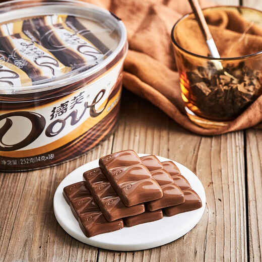 Dove's new chocolate gift box, bowl of wedding candy, souvenirs, new and old packaging, random Christmas snack gift box, 1 bowl, mocha hazelnuts (18 pieces) 243g