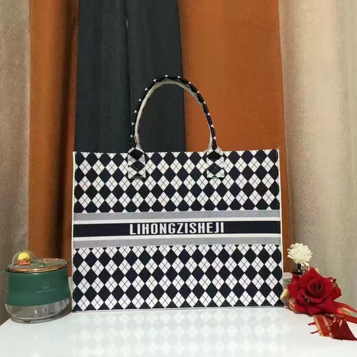 Chinese style oil painting felt tote bag new handbag high-end large capacity printed commuter shopping bag ink painting large bag 40*30*12