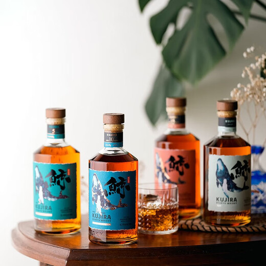 
KUJIRA [Gold Award of International Spirits Competition] Imported by Japan Whale Single Cereal Whiskey Foreign Wine New Year Gift Gift Whale 15 Years Ryukyu Whiskey 700ml