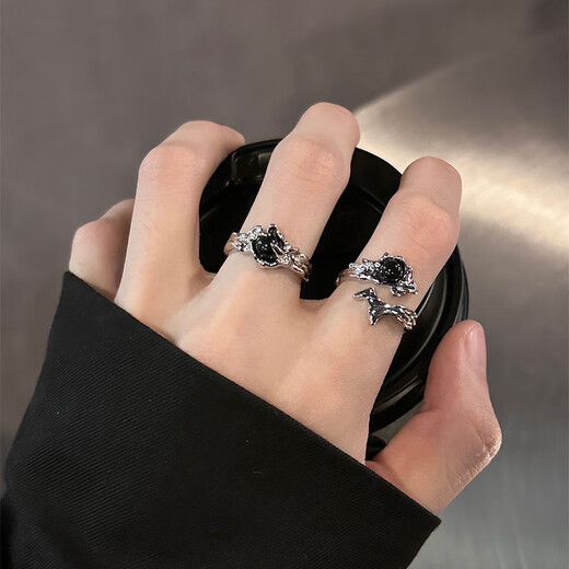 Mansheng original dark wind thorn ring men and women niche design texture couple ring high-end open ring gift two-piece ring set