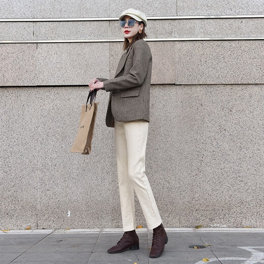 Mushi Demi White Plus Velvet Jeans für Frauen Gerade lösche neue vielseitige Herbst- und Winterhoch-Taille, die neun Punkte ungezwungene Zigarettenhosen schwarzer Single-Knopf (plus Samt) 13588 26 schlächen