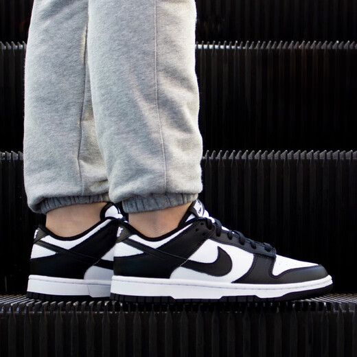 Chaussures pour hommes Nike Nike Chaussures pour femmes Dunk Low Low Top Top pour hommes et femmes Couples Sports Skateboard Casual Fashion Chaussures CW1590 (GS) / DD1391-100 Panda noir et blanc 36,5