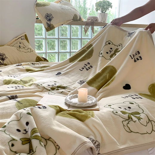 Yalu Double-layer Milk Velvet Blanket Air Conditioning Blanket Towel Quilt Office Sofa Nap Blanket Shawl Throw Blanket Universal for All Seasons Dim Sum Bear Multi-purpose Blanket Can Be Paved or Covered 120*200cm Single Blanket