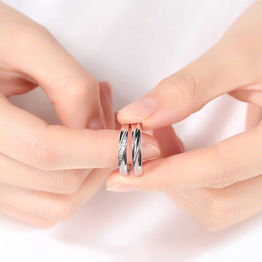 GIEVSZHE couple rings for men and women, fashionable jewelry for girlfriends on her birthday, Chinese Valentine's Day, light luxury style - adjustable opening (free engraving)