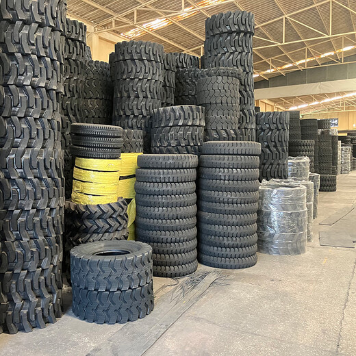 Chaoqun forklift loader 825 20.5/70-16 1670-20-24 23.5-25 50 forklift semi-solid tire 20.5/70R16 premium semi-solid steel tire