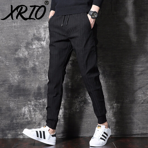 Pantalons décontractés de Xrio Men's Men's Fleece Automne et hiver Nouveau pantalon épaissi des pantalons coréens de style coréen.
