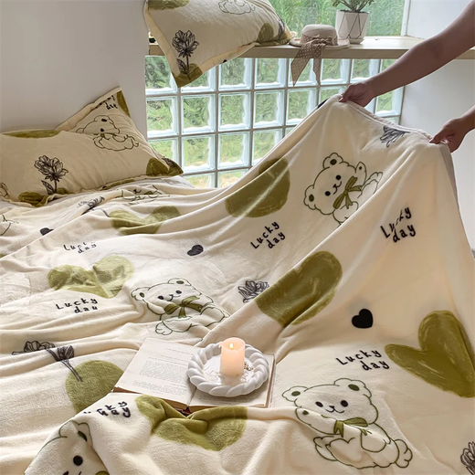 Yalu Double-layer Milk Velvet Blanket Air Conditioning Blanket Towel Quilt Office Sofa Nap Blanket Shawl Throw Blanket Universal for All Seasons Dim Sum Bear Multi-purpose Blanket Can Be Paved or Covered 120*200cm Single Blanket