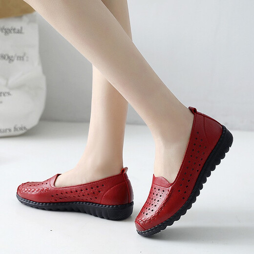 Night Rain (NightRain) mother shoes single shoes summer 2025 new soft sole middle-aged and elderly hollow anti-slip middle-aged sandals for women's hole leather shoes black A829-1 women's single shoes 37 (235mm) fat feet wide foot shot one size