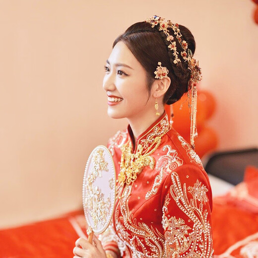 Shengli Xiuhe clothing headdress female bride 2024 new style simple and elegant simple wedding dragon and phoenix gown hair accessories new Chinese style with branches and ear hooks set