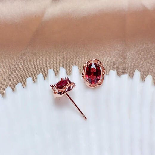 Stanwyck exquisite garnet earrings, clean and simple temperament earrings for women, versatile rose gold earrings