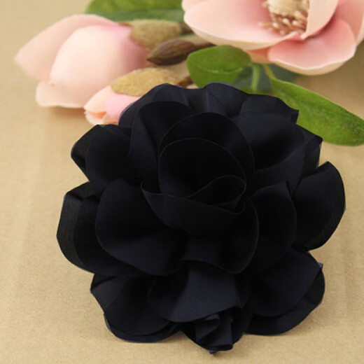Qumeisi Korean Style Tissu Silk Satin Grande Robe de la mariée Fleur