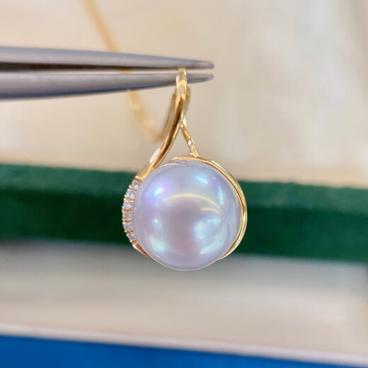 Yue Fei 10-11mm Nanyang Australian white pendant, 18K set with diamonds, almost flawless in strong light, nearly perfectly round, a gift for your lover, with silver chain and certificate