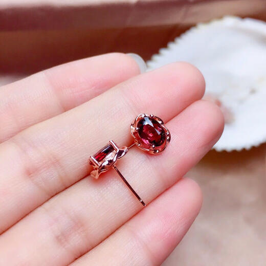 Stanwyck exquisite garnet earrings, clean and simple temperament earrings for women, versatile rose gold earrings