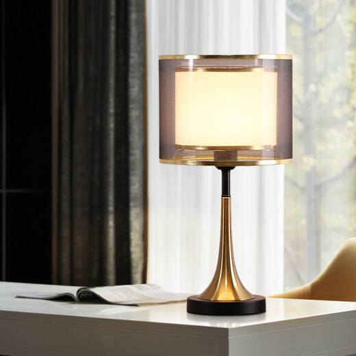 Luo Qiya CMLZIUA Light Luxury Table Lamp Bedside Lamp Home Master Bedroom Room Warm Romantic Decorative Lamp Wedding Eternal Light Black Shade [Button Style] Warm Light Others