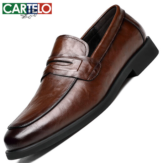 卡帝乐鳄鱼（CARTELO）男士皮鞋软底套脚商务休闲鞋乐福鞋透气一脚蹬皮鞋男9906棕色40