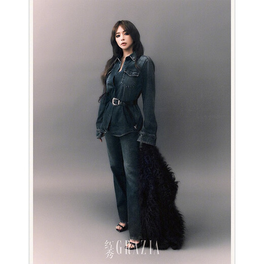 
Red Show September D Issue 39, 20234 Total Issue 681 This issue cover: Ayumi Hamasaki