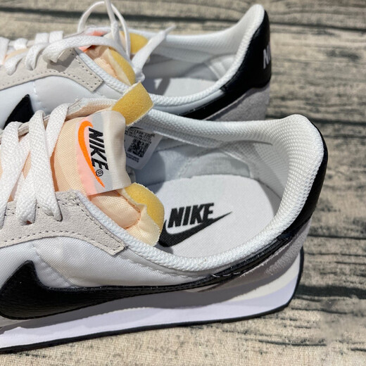 Nike (Nike) Zapatos para hombres 2025 Nuevo verano Ligero Retro Tendencia Retro zapatos Waffle Zapatos informales Bajos Dh1349-100 Negro/blanco/gris claro 44