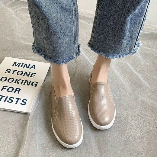 Yin Zhentian Shanghai Juli flache Mund Regenstiefel für Frauen koreanische Modestudentin flacher Sohle wasserdichte Küchenarbeit Gummi-Schuhe Sommer Frauen Wasserschuhe Schwarz und Weiß 39