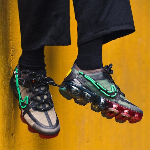 Nike (Nike) Новая модель для мужчин и женщин Air Vapormax Совместное с ограниченным тиражом.