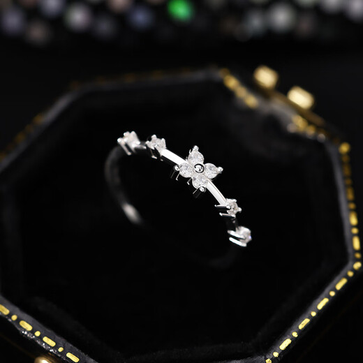 YIZUN. CHOMEL 999 silver sparkling small diamond flower ring niche women 2024 new open adjustment ring light luxury jewelry 999 sterling silver diamond flower ring