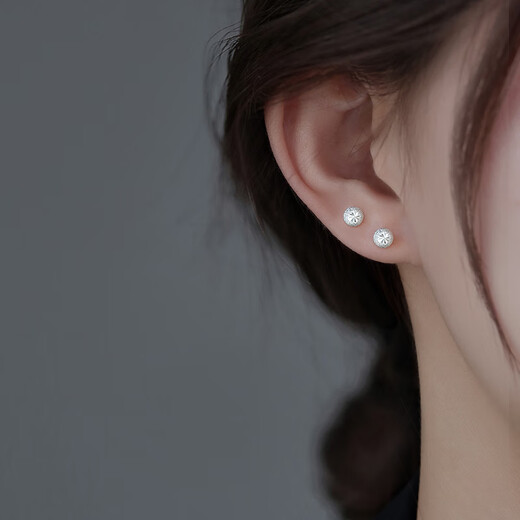 Yinao (yinao) 999 sterling silver earrings for women 2025 new trendy silver temperament earrings suitable for round faces to support pierced ears 999 round bead earrings