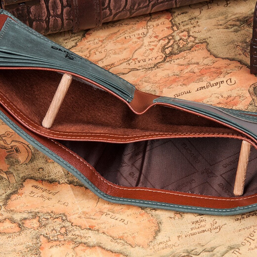 Woodpecker Men's Wallet 2024 Nouveau portefeuille en cuir authentique Couche de tête Cowhide Retro âgé de portefeuille en cuir givré court brun clair