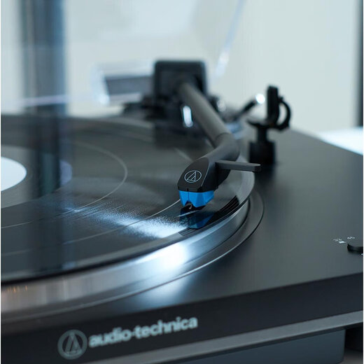 Audio-technica Audio-technica AT-LP70X vinyl record player LP vinyl record player retro fever gramophone record player black/grey record player (BG)