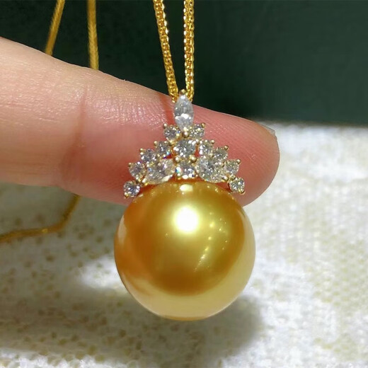 Xingtang Pearl South Sea Gold Pearl South Sea Gold Pearl Pendant Ice Queen Style Gold Perfect Round Flawless Rich Gold High Light Seawater Pearl 10-11mm