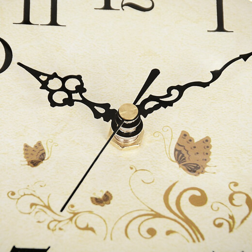 Hanshi (Hense) European retro small clock bedroom living room table clock wooden decorative clock desktop classical quartz clock HD282