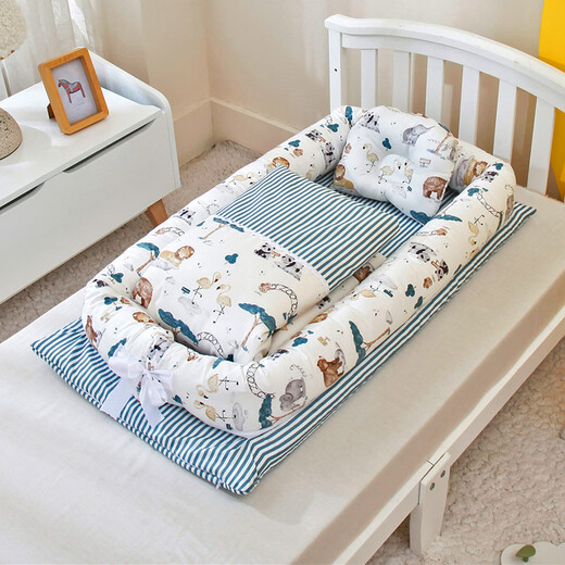 
Hengzan Crib can be detachable and washable portable baby nest crib mid-bed bionic diaper change pad baby pillow travel crib Lion Deer Green (removal and wash belt quilt) 90*50