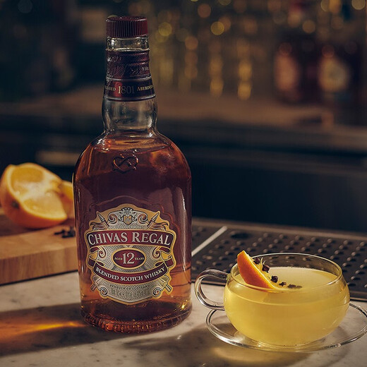 芝华士（Chivas Regal）进口洋酒 英国12年 苏格兰 调和 调配型 威士忌  40%vol 单瓶1000ml