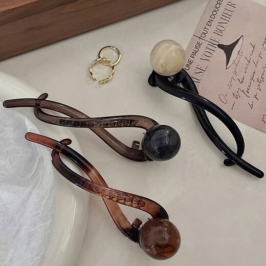 Xiang Wan hairpin hairpin retro style round bead one-word clip high-end twist hairpin back of the head shark clip headwear