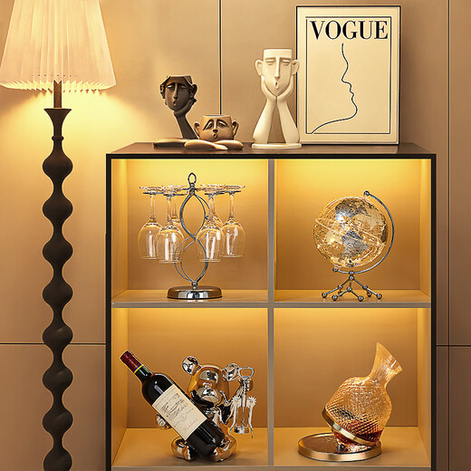 First sight of wine cabinet decorations, art, light luxury, high-end red wine racks, living room sideboards, TV cabinets, housewarming gifts, light luxury transparent globe ornaments, silver style + light strips