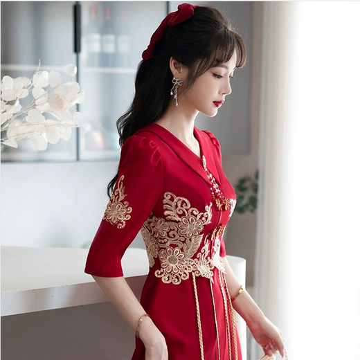 Новое китайское тост -костюм Seidler Burgundy Wedding Wedding Bress обычно можно носить, чтобы вы выглядели стройными. Burgundy XL (рекомендуется 116-125 JIN [JIN равен 0,5 кг])