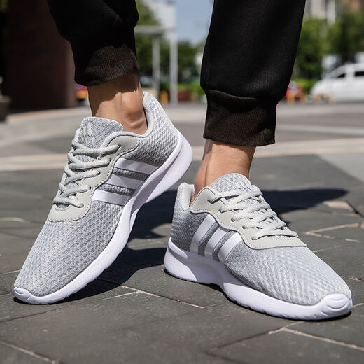 Nanyuqiu (nanyuqiu) primavera nuevos zapatos para hombres zapatos modernos zapatos de malla transpirable zapatos deportivos negros de gran tamaño zapatos de malla de malla 9888 rojo negro 46