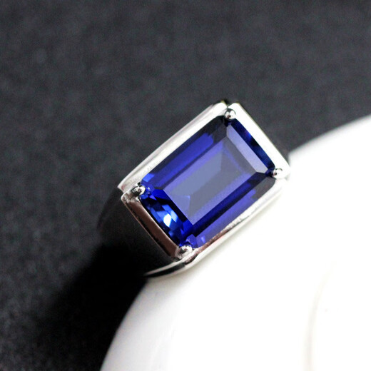 Sen'ai Centenary Men's Ring is truly inlaid with Tanzanite synthetic blue gemstones, men's rectangular colored gemstones, domineering, live and adjustable rings.