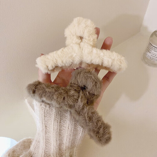 Autumn and winter plush hair clips for women with large hair volume, shark hair clips, hair clips for the back of the head, hair clips, hair accessories, plush hair clips - gray/11cm