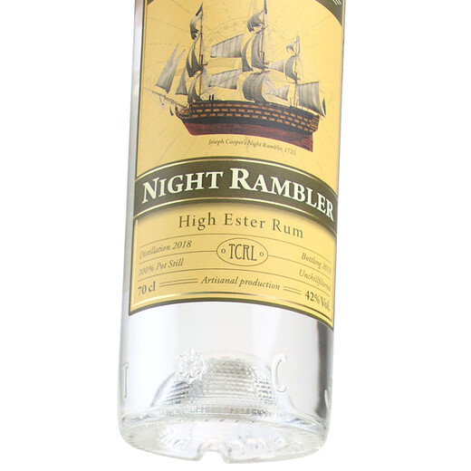 Vier Stile [Originalflaschenimport] Unabhängige Abfüllerkaribik -Islandstil Rum Night Walker White Rum 700ml