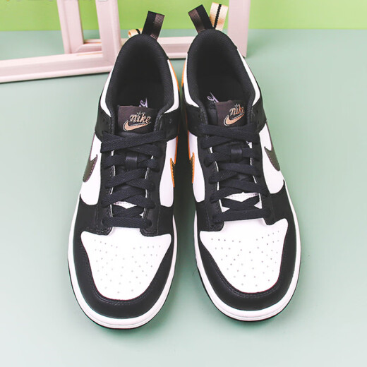 耐克（NIKE）板鞋女鞋2025新款夏季Dunk Low低帮轻便运动鞋时尚透气休闲鞋 DH9764-001黑白小熊猫金银勾 37.5