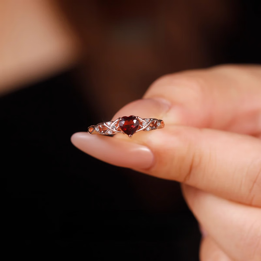 Qianqimeng 18K gold ruby ring natural red garnet gem S925 silver plated simple heart-shaped 6MM heart-shaped gemstone girl style daily commuting