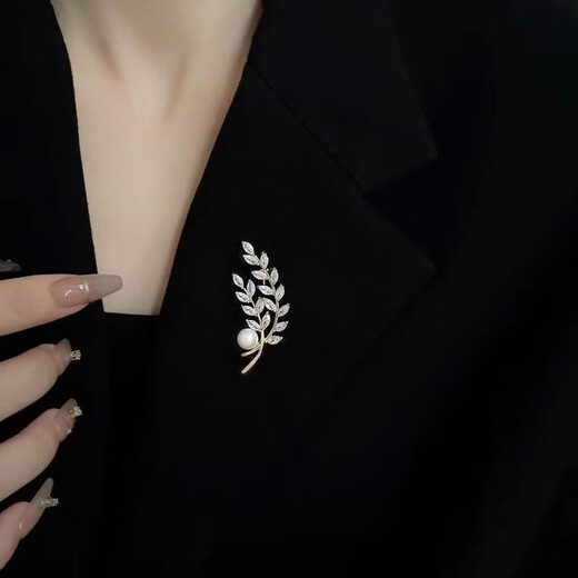 Idel wheat ear brooch, high-end female design, niche corsage, high-end suit pin, accessories, birthday gift for girlfriend, wheat ear brooch XZ0513
