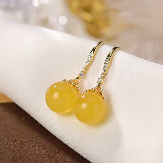 Yuanzu S925 sterling silver gold-plated natural amber beeswax round bead earrings, light luxury ladies style earrings, earrings beeswax one