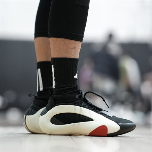 Adidas Harden Vol. 8 Harden 8 Black and White Red Red Orange usistant Ussist non glip Breasping Sports Basketball Chaussures de basket-ball IE2694 Black Orange 39 (240 mm)