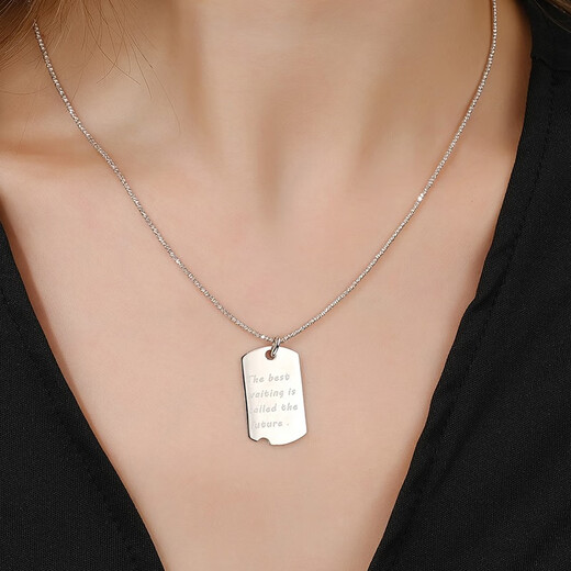 Centennial Baojinxiang platinum PT950 pendant, safe and promising future, double-sided square brand couple, platinum geometric good deeds brand pendant for women, small version of future promising pendant, about 3.5-3.7 grams