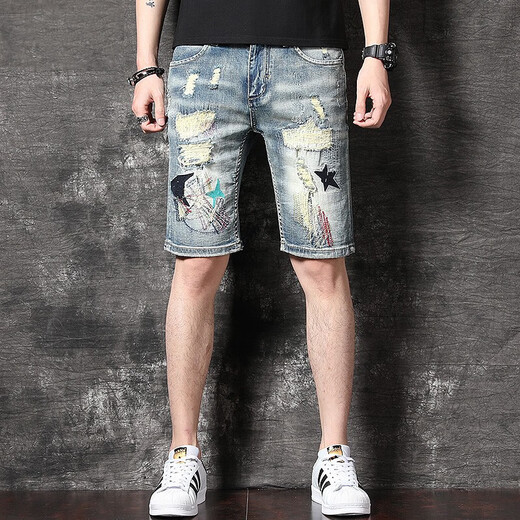 Jeanswest Denim Shorts Herren 2025 Sommer Ripped Casual Herren Fünf-Punkte-Hosen Loose Trendy Stretch Beach Hosen Mid-Wolzen 820 Hellblau + 826 Blau 32