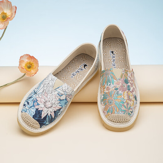 Taiheyuan summer women's refreshing and breathable middle-aged and elderly fashion versatile cloth shoes mother shoes one foot tread beef tendon sole anti-slip fisherman's shoes beige (embroidered pattern) 36