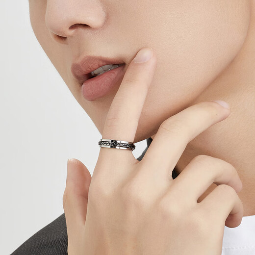 
Luk Fu Jewelry Platinum 950 Grass Pattern Platinum Ring Couple Ring Single Closed Ring Price EFT1P4C0103 No. 12-5.25g (including labor cost 698 yuan) Women's model